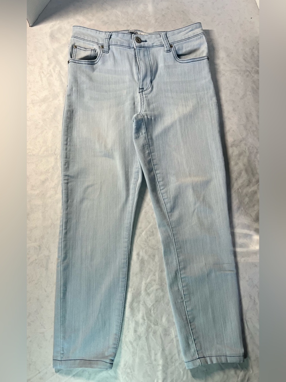 Celebrity Pink Women’s The Rider, Ice Washed Jeans, Waist 28